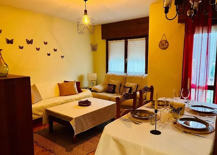 Charming House In With Garden View *