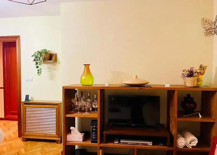 Charming House In With Garden View 펜션